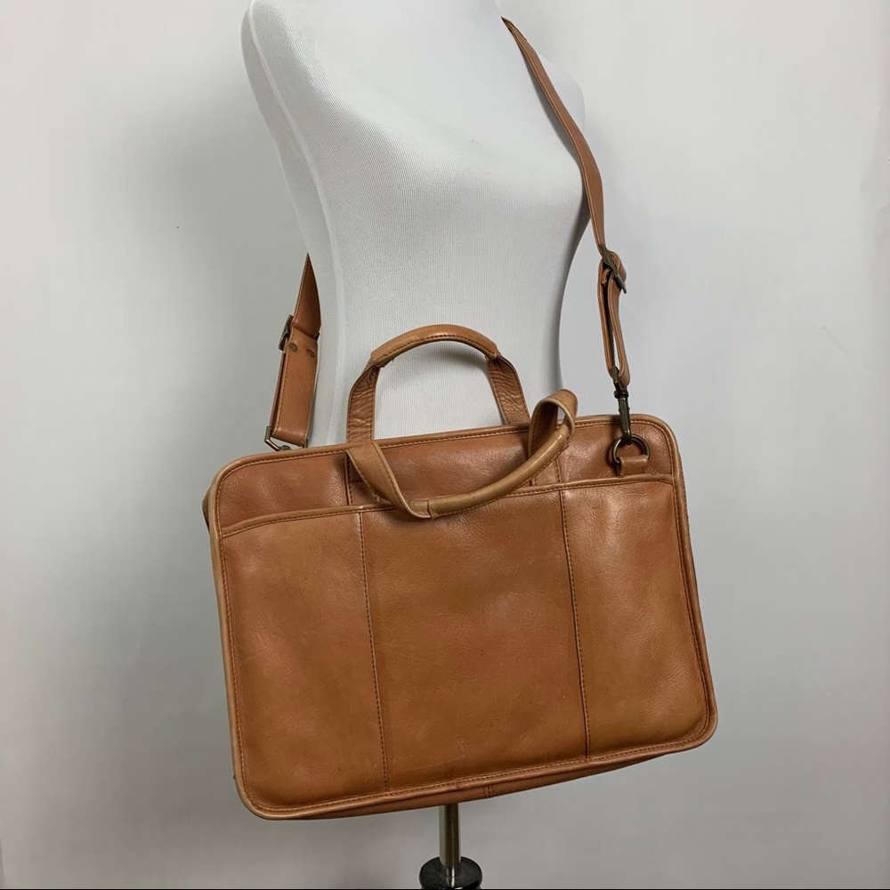 Claire Chase Message bag Leather Tan